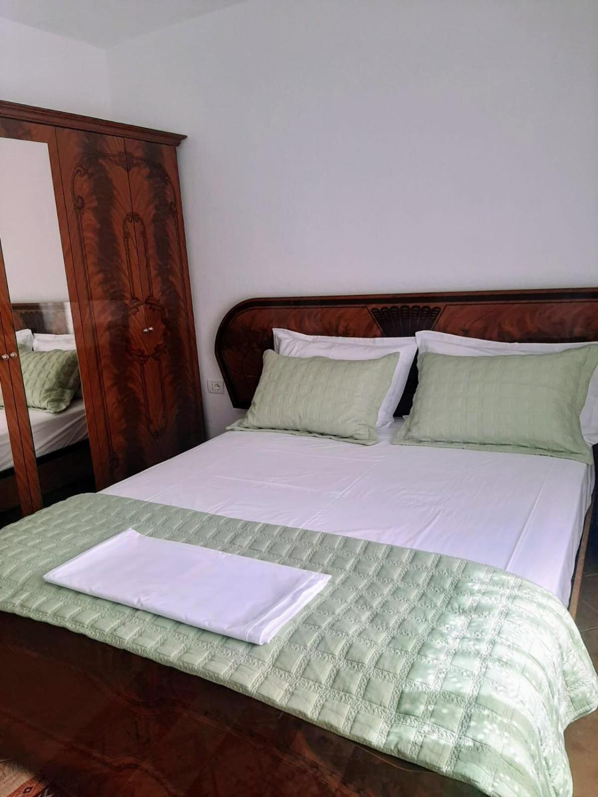 Vangert Apartment Berat Exterior foto